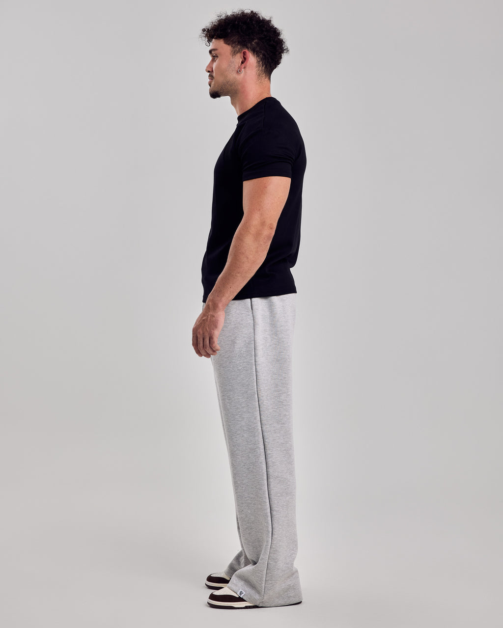 220 Structured T-Shirt — Jet Black
