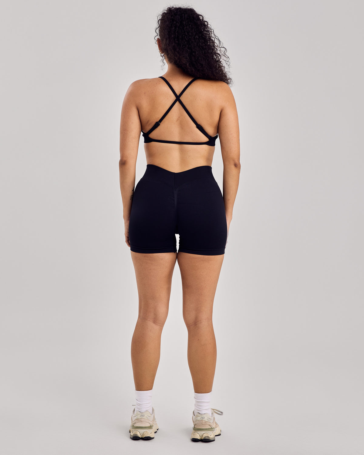 Enhance Seamless V Back Shorts — Jet Black