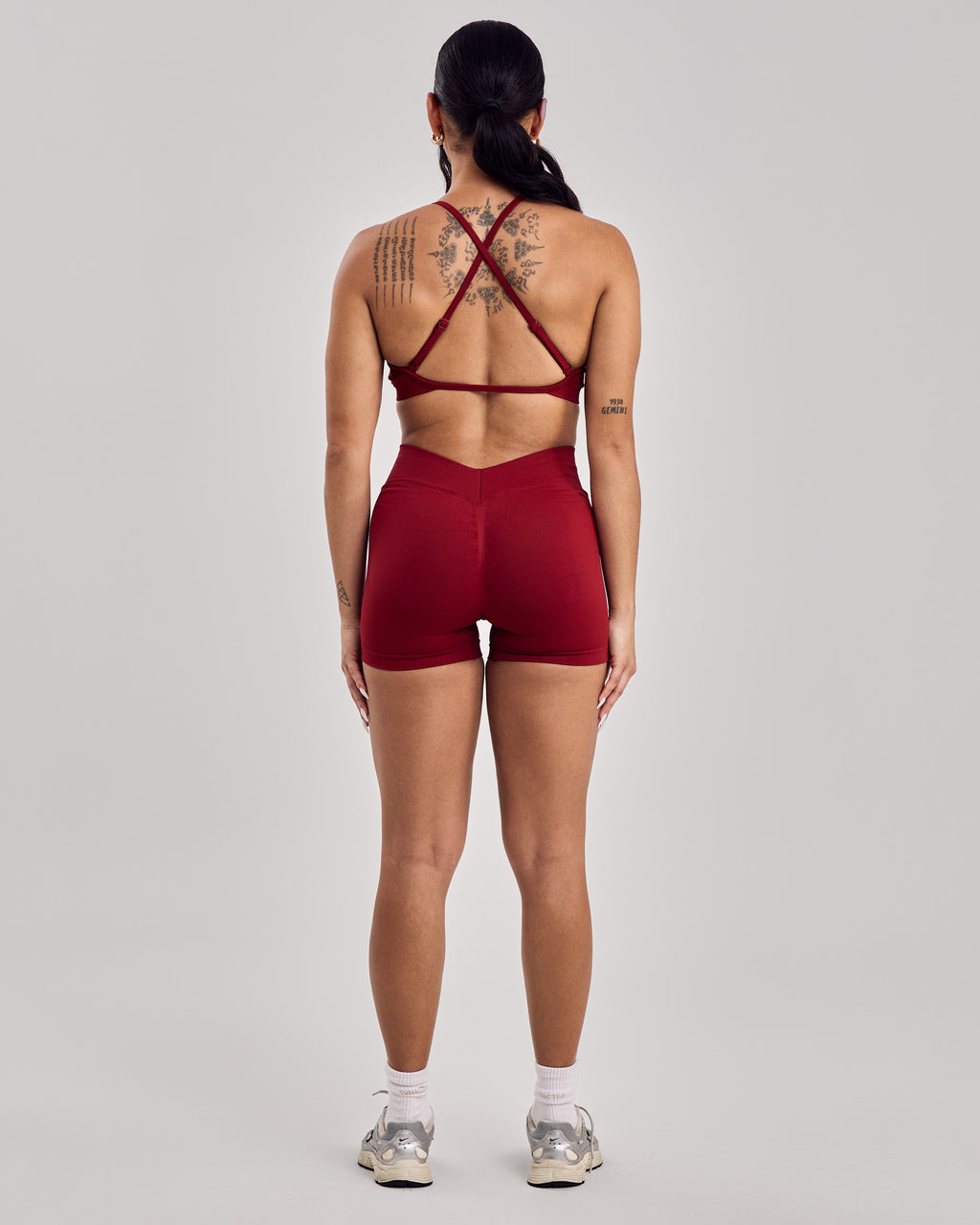Enhance Seamless V Back Shorts — Cherry Red