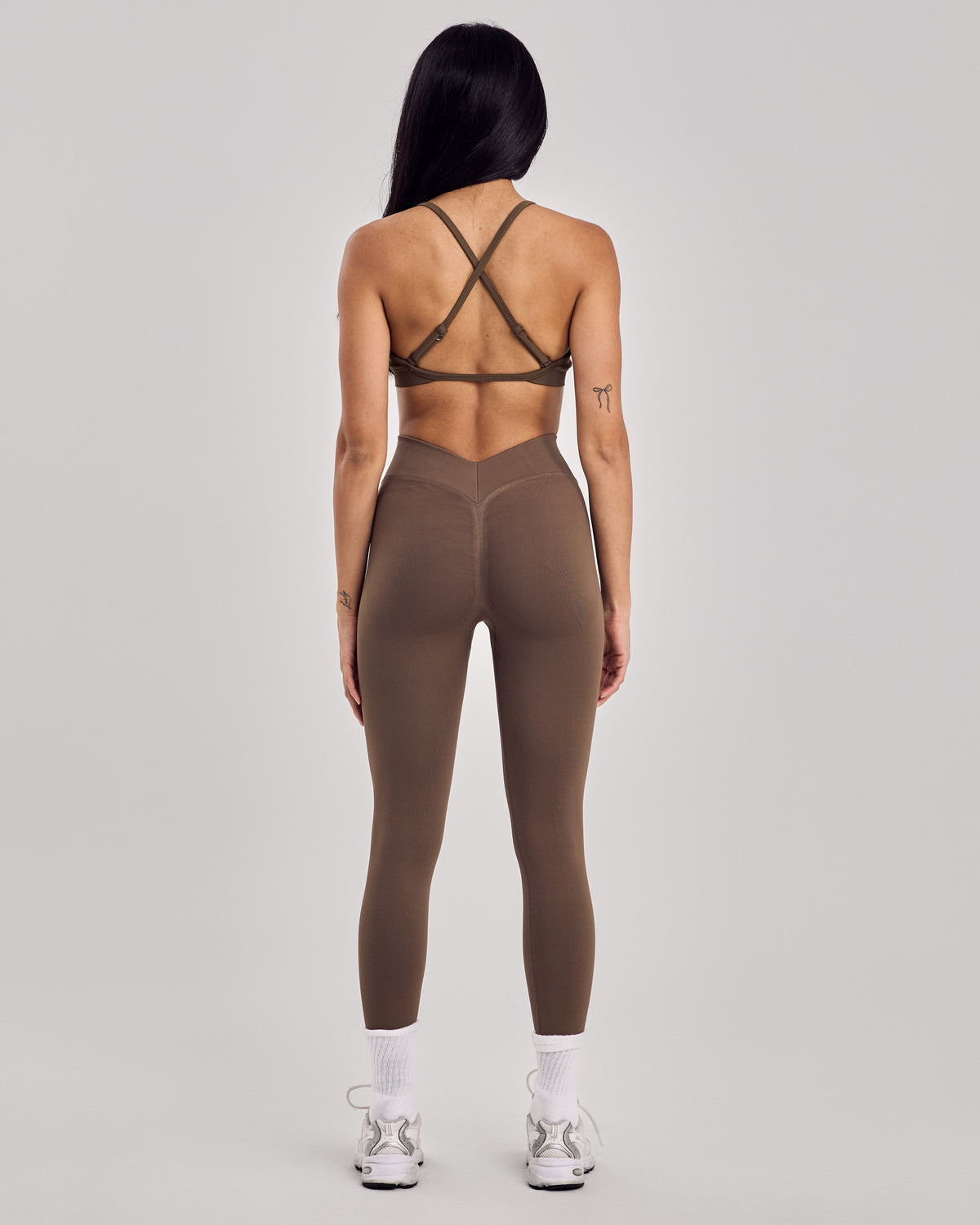 Enhance Seamless V Back Leggings — Muted Brown