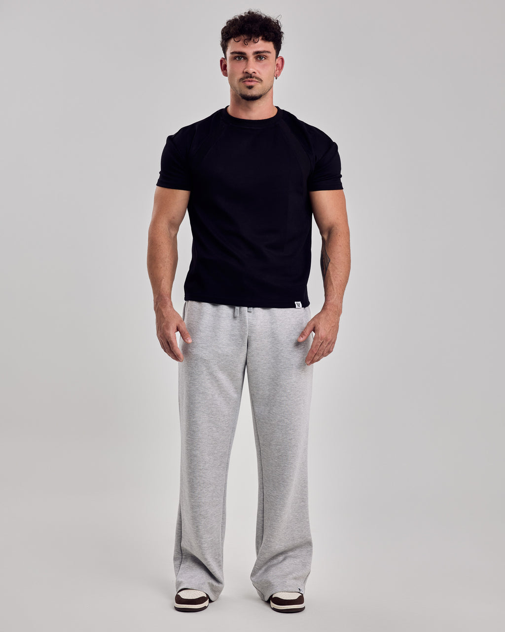 220 Structured T-Shirt — Jet Black