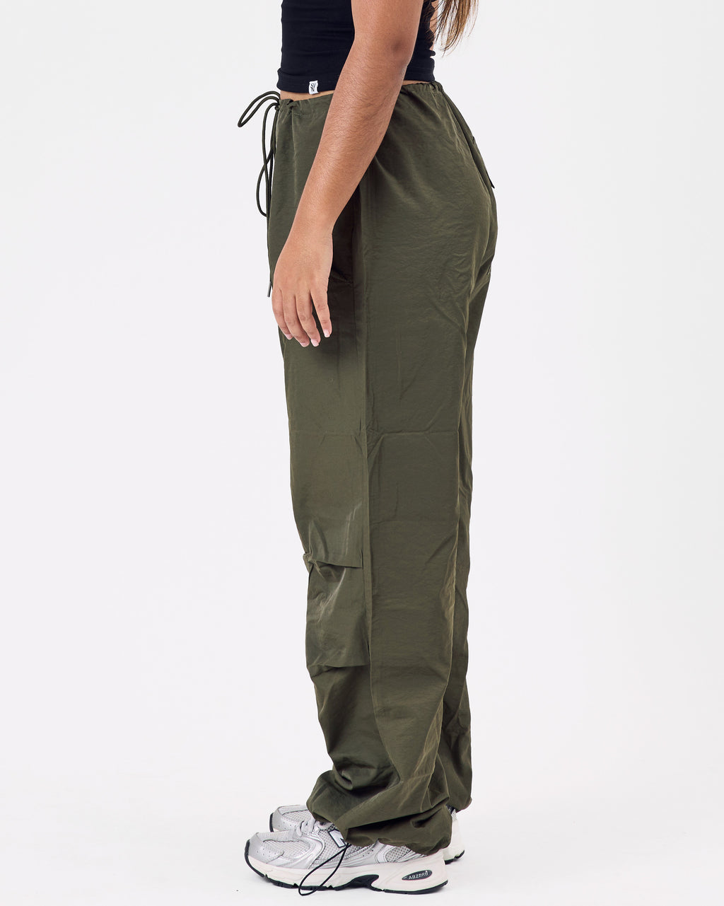 Adjustable Cargo Parachute Pants — Army Green